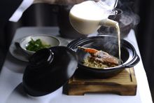 Yan Toh Heen - Crispy Fried Rice with Crab Claw in Fish Bouillon paired with Meng Hai Tippy Pu Er 