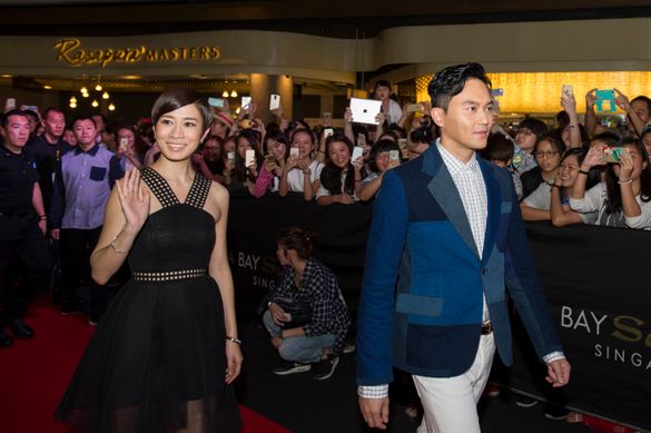 Fans got to witness Julian Cheung and Charmaine Sheh up close as they walked the red carpet held at the Skating Rink Fans got to witness Julian Cheung and Charmaine Sheh up close as they walked the red carpet held at the Skating Rink