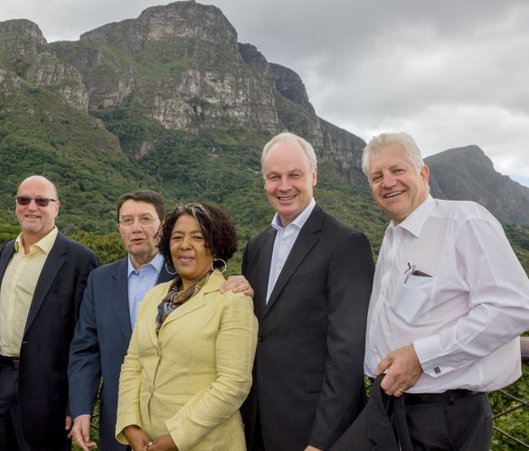 From left, Derek Hanekom (Minister of Tourism), Taleb Rifai (Secretary-General of UNWTO), David Scowsill (President and CEO of t