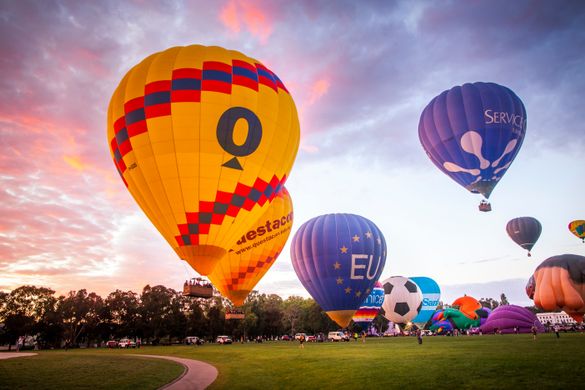 Canberra Balloon Spectacular.