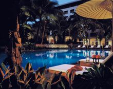 Pool at Anantara Siam Bangkok 
