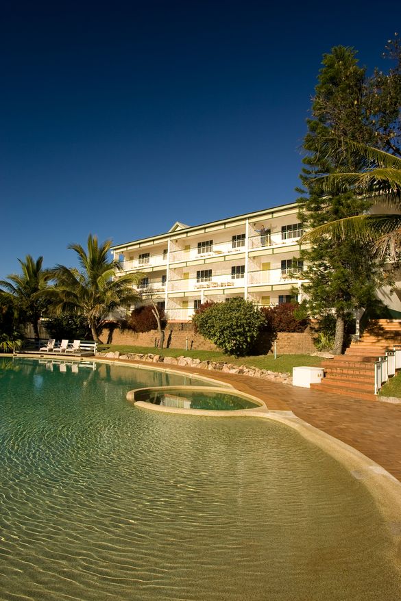 Eurong Beach Resort offers absolute beach frontage on K'gari