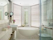 Penthouse Suite Bathroom