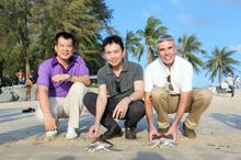 from left; Dr. Kongkiat Kittiwattanawong, Chief of Marine Endangered Species, Phuket Marine Biological Center; Mr. David Seet, S