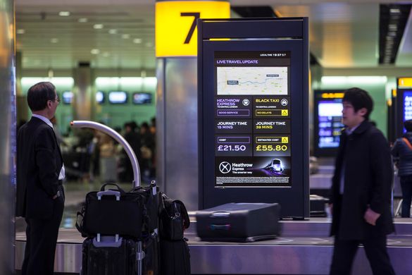 Smart screens at Heathrow