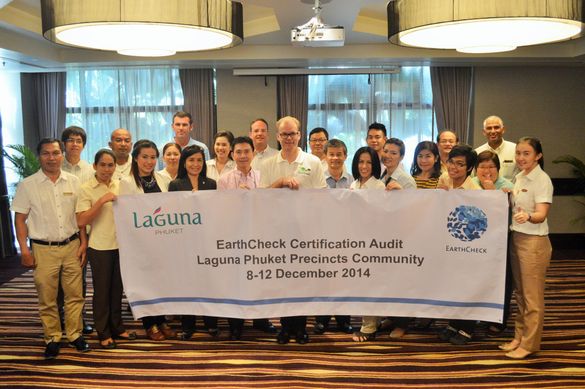 Mr. Daniel Koeppel, EarthCheck Auditor (centre), took a photo with Laguna Phuket Management; Mr. David Seet, SAVP – Resorts Oper