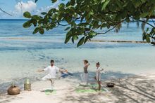 BEACH YOGA