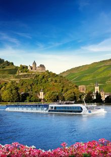 APT Ama Reina on the Rhine