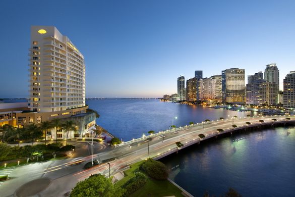 Exterior of Mandarin Oriental, Miami