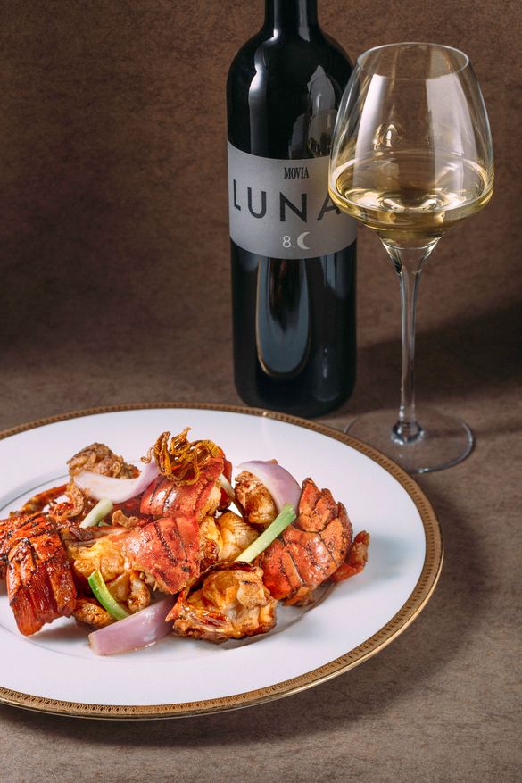 Stir-Fried Sliced Lobster with Spring Onions, Red Onions and Shallots paired with Movia, Sauvignon, Brda, Slovenia 2012