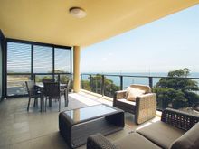 Oaks Mon Komo, Redcliffe QLD