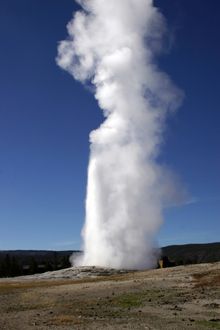 Old Faithful, Yellowstone National Park, Wyoming