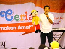 grandkemang - breakfasting with orphans