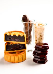 W Taipei Sea Salt Caramel Chocolate Mooncakes