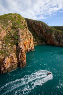 Joy rides through the Horizontal Waterfalls - Aurora Expeditions