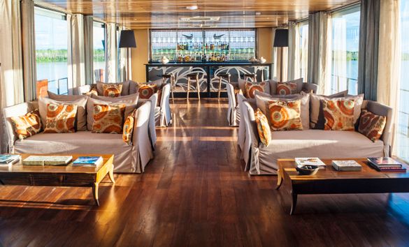 Aria Amazon Indoor Lounge & Bar