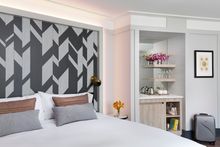 Guest room at the new Dazzler Brooklyn hotel
