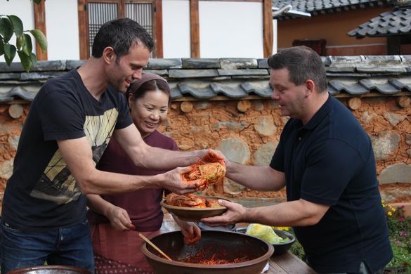 Gary Mehigan trys his hand at making kimchi in Jeonju, Korea