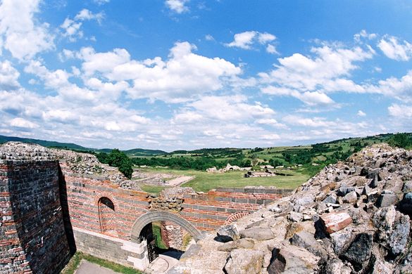 Roman_Emperors_route_Gamzigrad_Felix_Romuliana_UNESCO_credits_B.Jovanovic