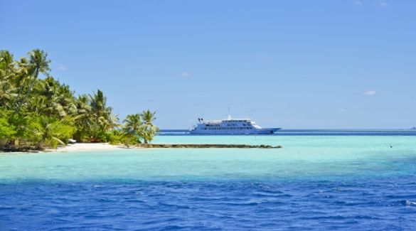 Maldives Island Hopping Cruise