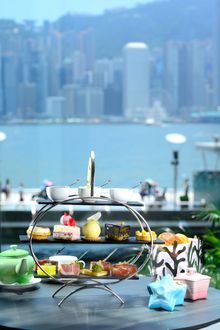 InterContinental Hong Kong Lobby Lounge - Limited Editon Le Creuset Afternoon Tea Set