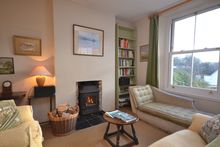 Cosy Patchwork Cottage