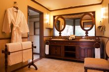 Lake Elmenteita Serena Camp bathroom