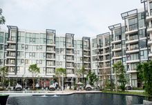 Cassia Phuket, view from the lake