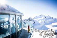 Viewing platform on the Pitztal Glacier