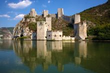 cycling trails in serbia, golubac fortress