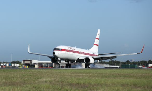 Boeing 737-800 Boeing 737-800