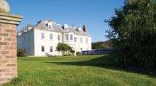 Moonfleet Manor