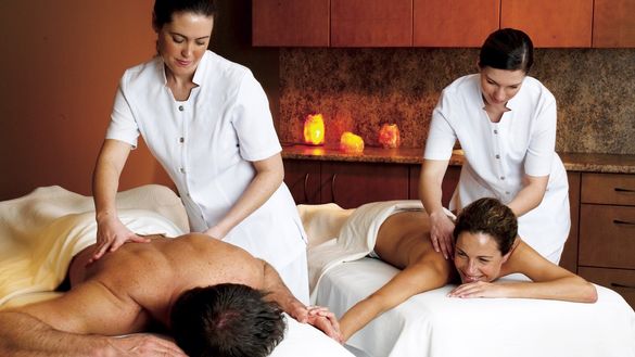100 Fountain Spa at Pillar and Post, Spas of America