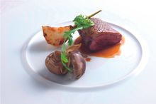 One of the many dishes on offer during Kyoto Restaurant Winter Special. Image courtesy of Kyoto Convention and Visitors Bureau.