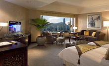 Junior Harbourview Suite at InterContinental Hong Kong