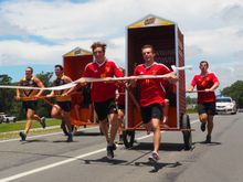 And they're off and dunny racin' on the Sunshine Coast...