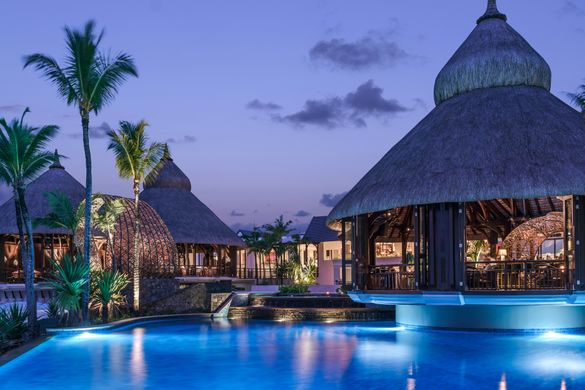 Shangri-La's Le Touessrok Resort & Spa by night Shangri-La's Le Touessrok Resort & Spa by night