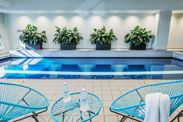PARKROYAL Melbourne Airport main pool