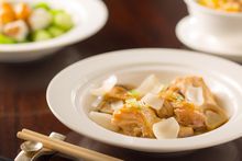 Steamed Chicken with Straw Mushroom and Lily Bulbs
