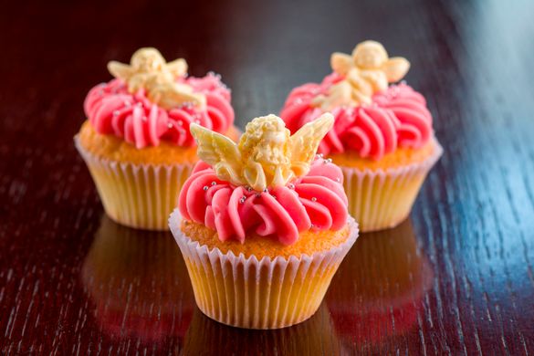 Jumeirah Carlton Tower - Botticelli cupcakes 1