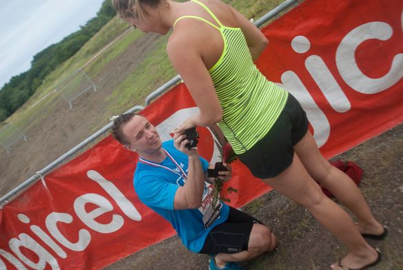 David Marshall proposes to Jessica Mitchell-Wright on the finish line of the St Lucia triathlon, Tri St Lucis