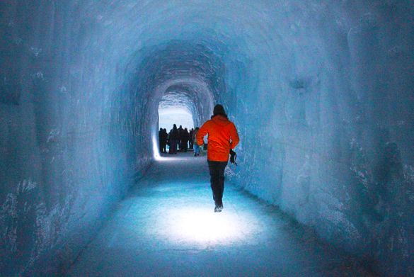 Into the Glacier Into the Glacier