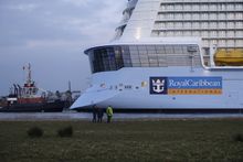 Ovation of the Seas Conveyance