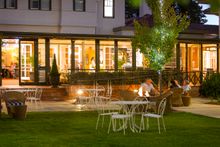 Hotel Kurrajong Canberra Alfresco