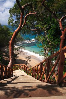 Cap Maison stairs to Smugglers Cove beach