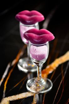 Lips jelly with sweet purple potato filling