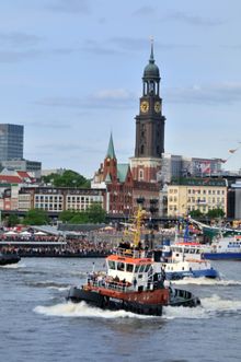 Hamburg Port Anniversary Tugboat Ballet, Copyright Christian sparbier