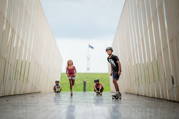 Get the lowdown on the capital's hotspots with the VisitCanberra blog, newsletter and Visitor Guide app.