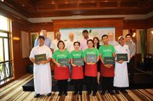 Back row from left: Mr. Paul Wilson, Director, Laguna Golf Phuket; Mr. Sriram Kailasam, Area General Manager, Banyan Tree Phuket