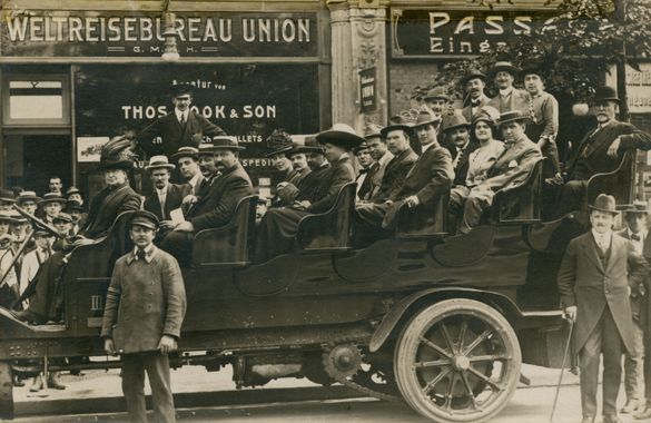 A Thomas Cook tour group in 1912 (courtesy of Thomas Cook)